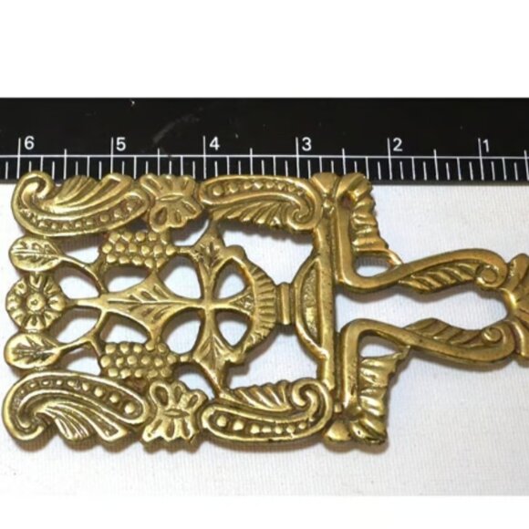 Vintage Decorative Brass Trivet Kitchen Decor Wall Hangable Country Farmhouse - Picture 3 of 3